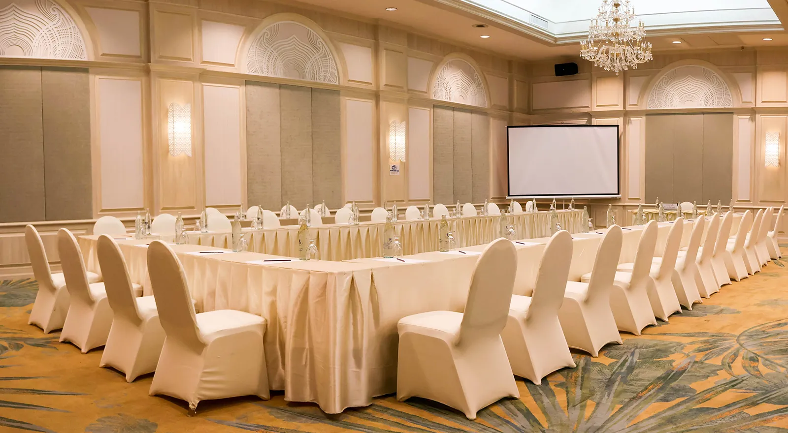 mainslide-meeting-event-kanda-c-1