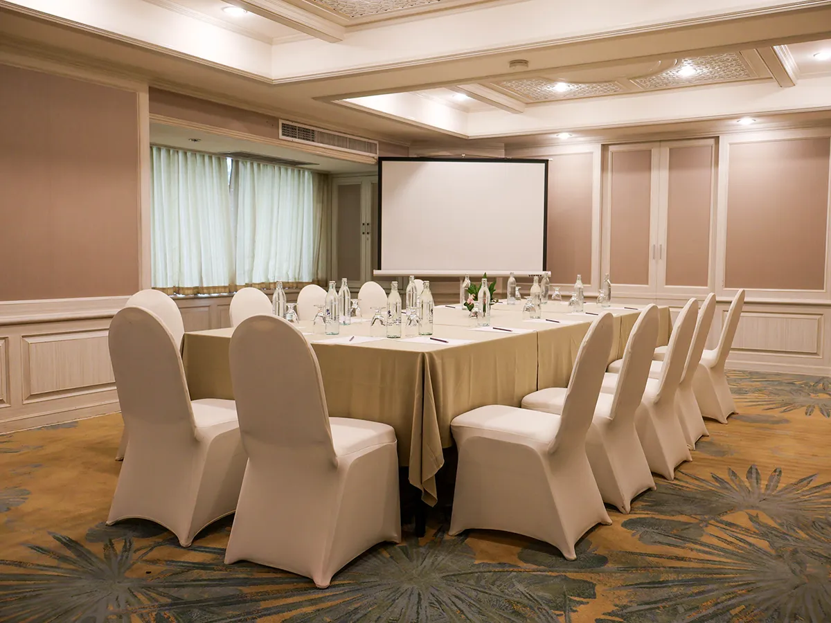 slide-meetings-events-sub-karon-room-5
